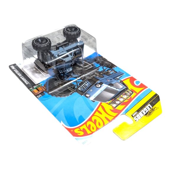 2024 Hot Wheels Mazda Autozam AZ-1 #1/250 - Dream Garage 3/5 - Picture 5 of 6